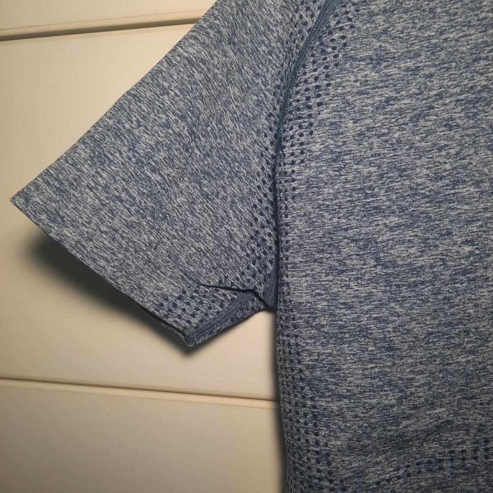 Fabletics Exercise Crop Top - Picture 3 of 4